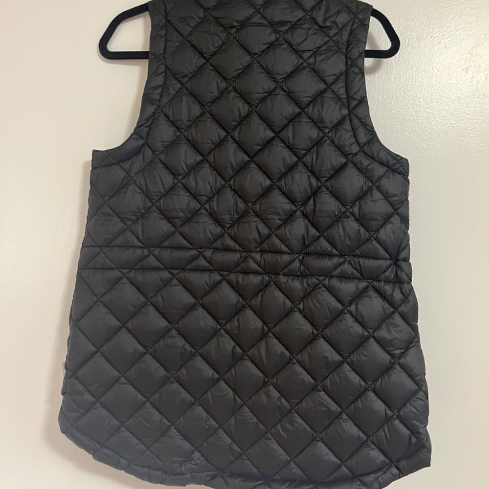 Athleta Whisper Featherless Puffer Vest, small NWT - Picture 6 of 6